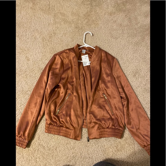 Brand new jacket - Picture 4 of 4